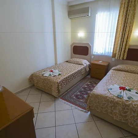 Otel Arya Apart *