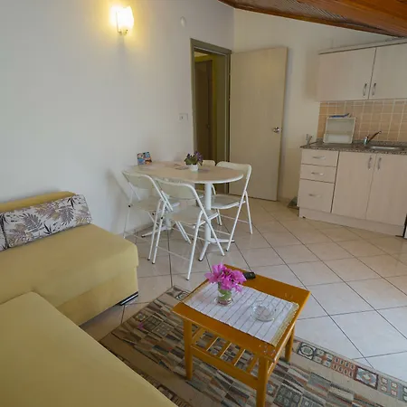 Hotel Arya Apart